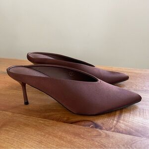 NWOB Coutgo Chocolate Brown Satin Mules Slip On Minimalist Close Toe Size 8